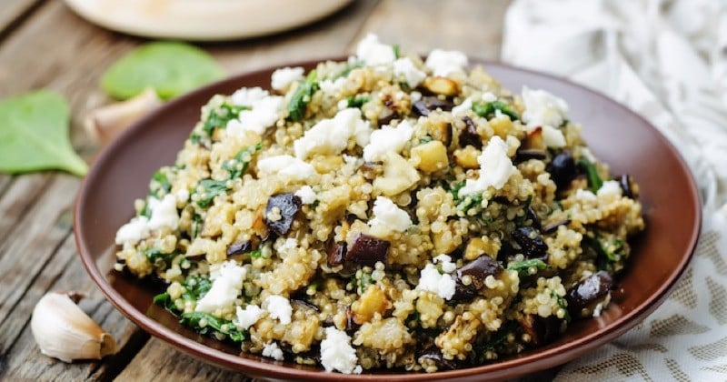 Salade de quinoa feta et légumes