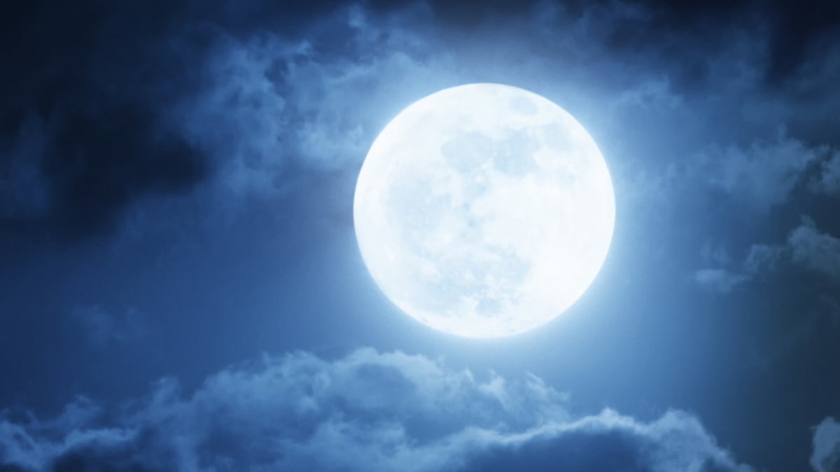 Ce soir, ne manquez pas la super lune bleue, qui va illuminer le ciel jusqu'à mercredi matin