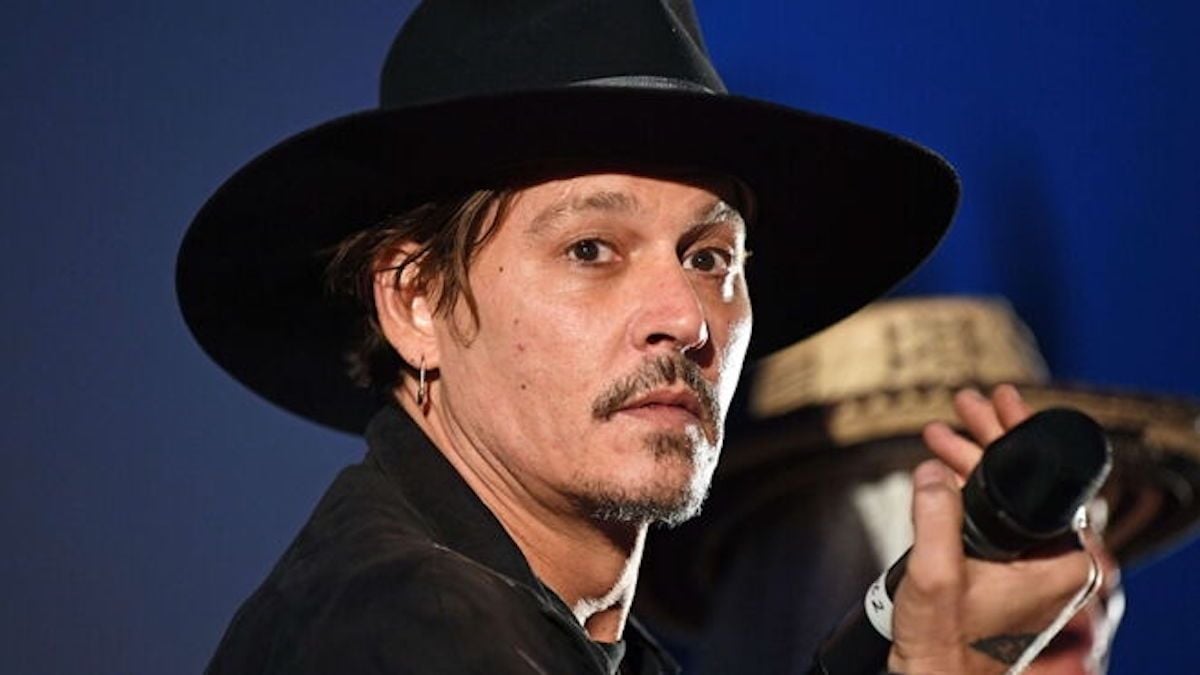 Une arnaque en ligne utilise l'identité de Johnny Depp, l'acteur pousse un coup de gueule et prévient ses fans