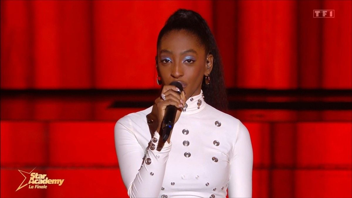 Star Academy : Ebony victime de racisme en plein concert, elle réagit de la meilleure des façons