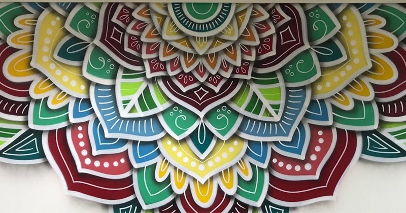 Des Mandalas Tout En Couleur Realises Par Un As Du Graffiti