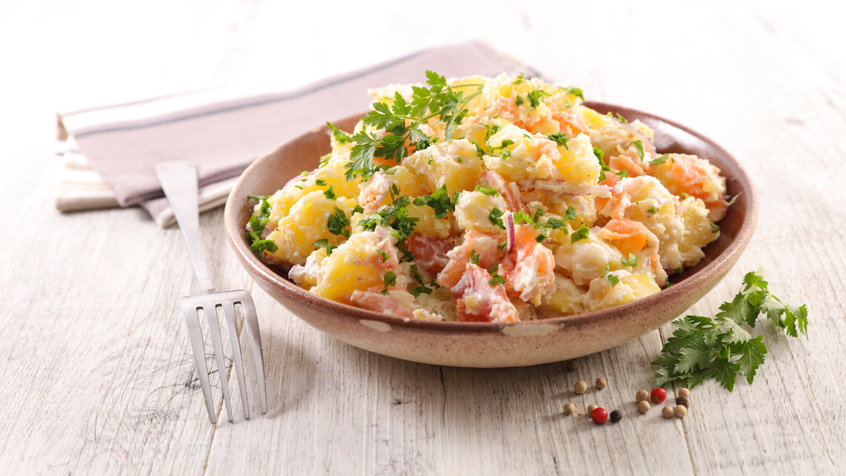 recette économique : Salade de pommes de terre au thon -- Zeinelle