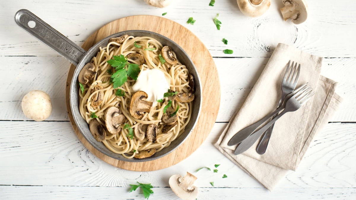 Pâtes aux champignons et saucisse