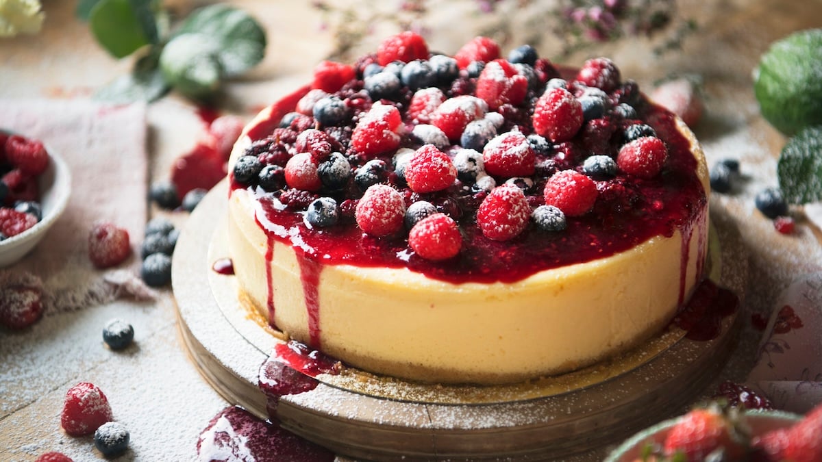 Cheesecake sans cuisson au chocolat blanc et fruits rouges