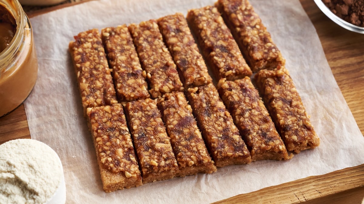 Barres healthy au chocolat et beurre de cacahuète