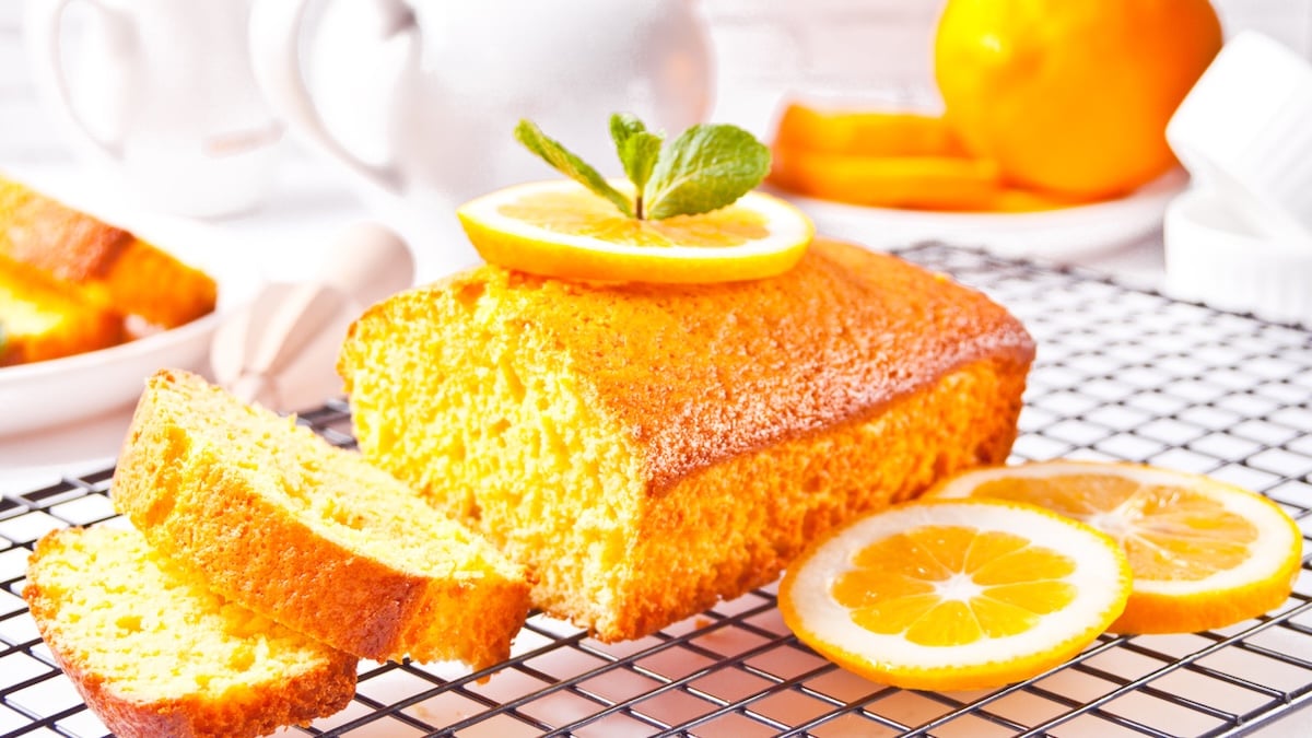 Dévorez sans plus attendre ce savoureux cake à l'orange très facile à faire