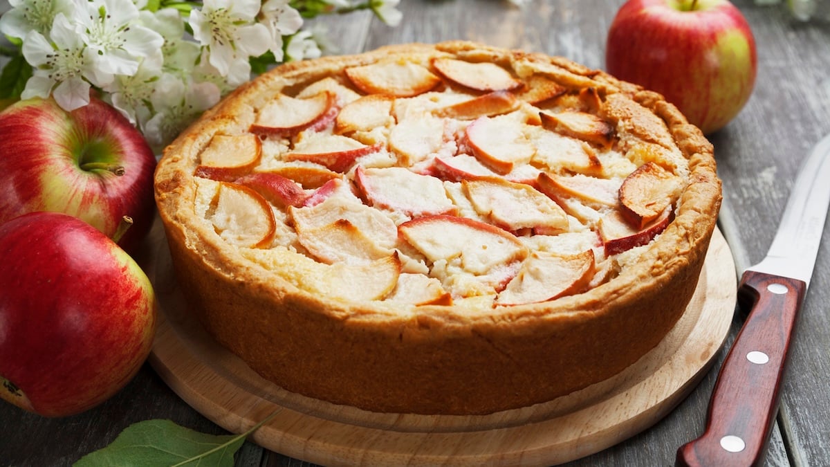 Recette pas chère et gourmande pour 6 personnes : le gâteau aux pommes