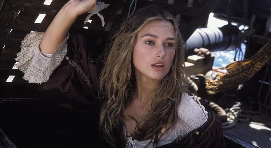 Elizabeth Swann dans Pirates des Caraïbes.