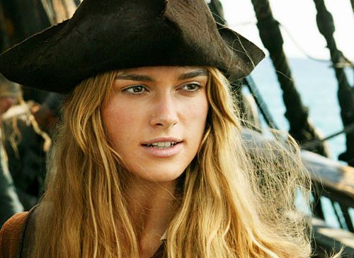 Elizabeth Swann dans Pirates des Caraïbes.