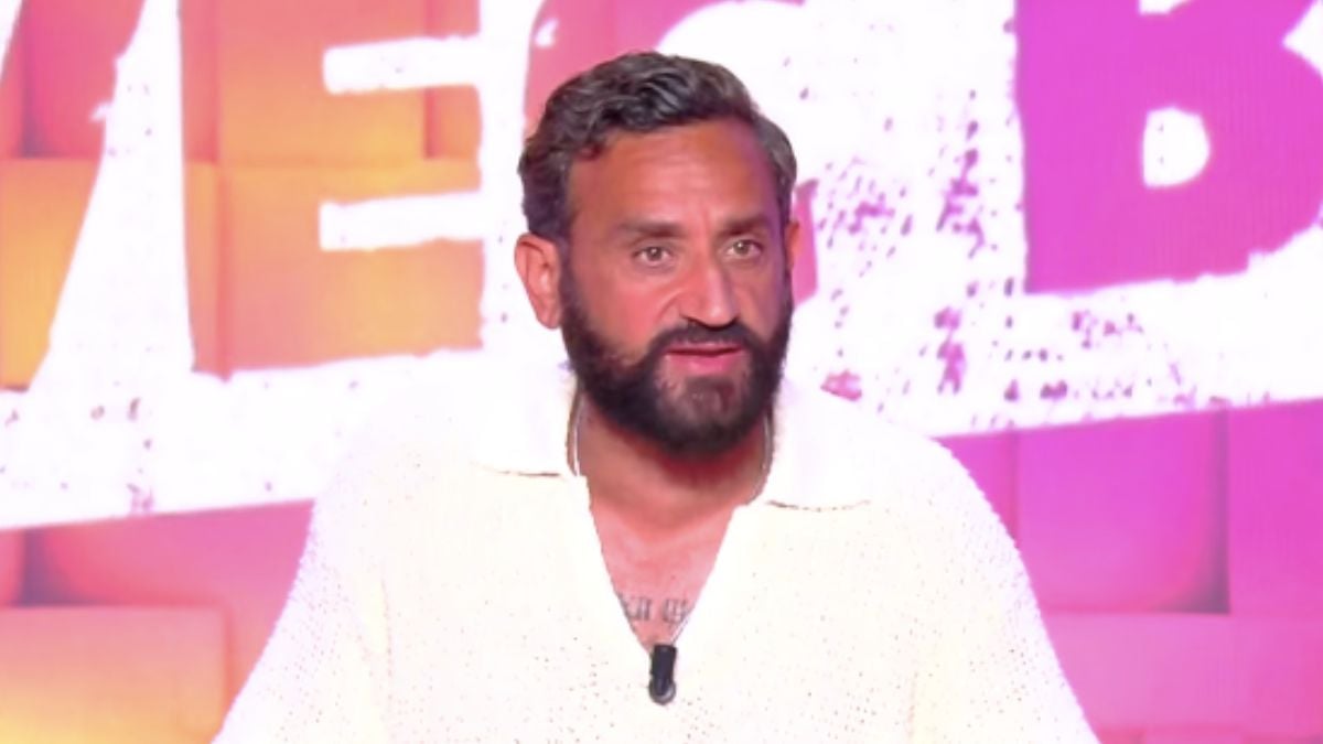 L'animateur Cyril Hanouna sur le plateau de l'une de ses émissions, diffusées sur C8