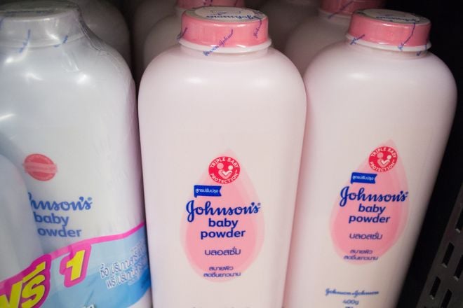 Du talc de la marque Johnson & Johnson