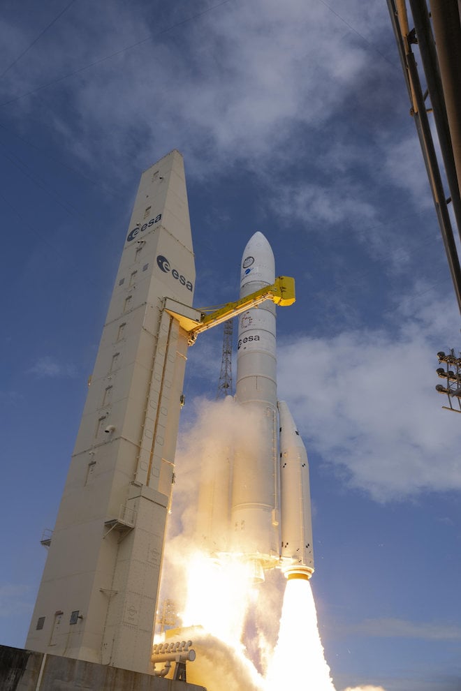 La fusée Ariane 6 décolle de Kourou en Guyane