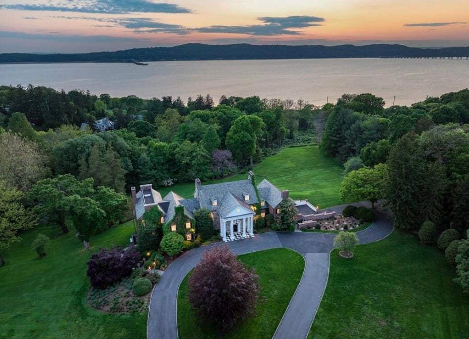 Le splendide manoir de Michael Douglas et Catherine Zeta-Jones, vu du ciel