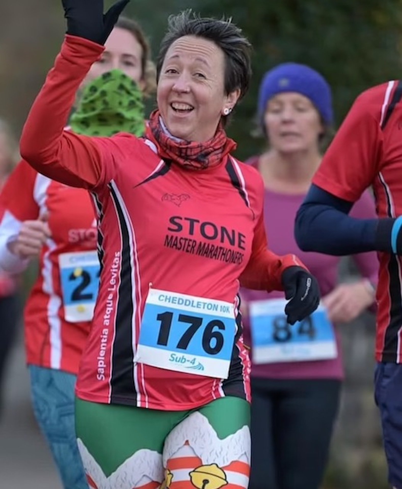 Sara Morris en train de courir un marathon