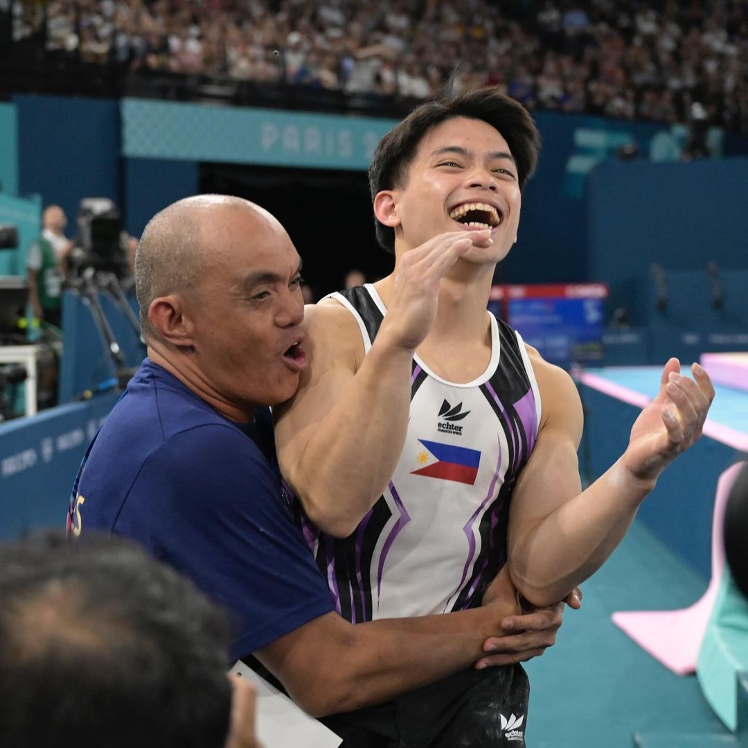 Le gymnaste Carlos Yulo, double médaillé d'or aux JO de Paris