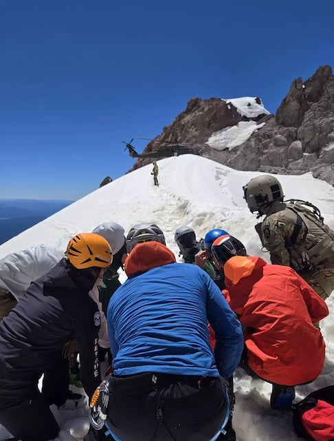 Image du sauvetage de Chris Zwierzynski après sa chute 