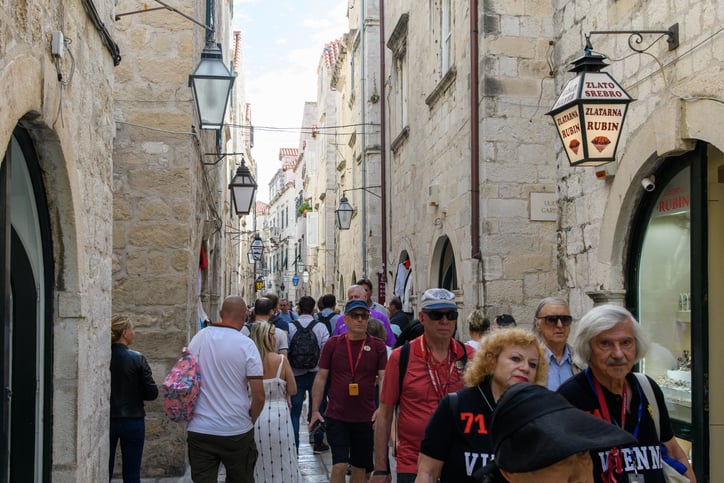 Des touristes à Dubrovnik