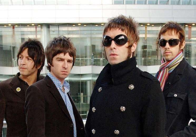 Le groupe de rock britannique Oasis