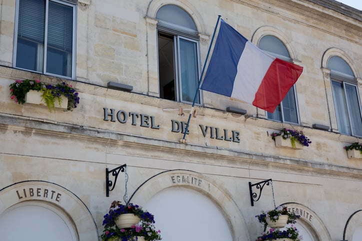 Façade d'une mairie française