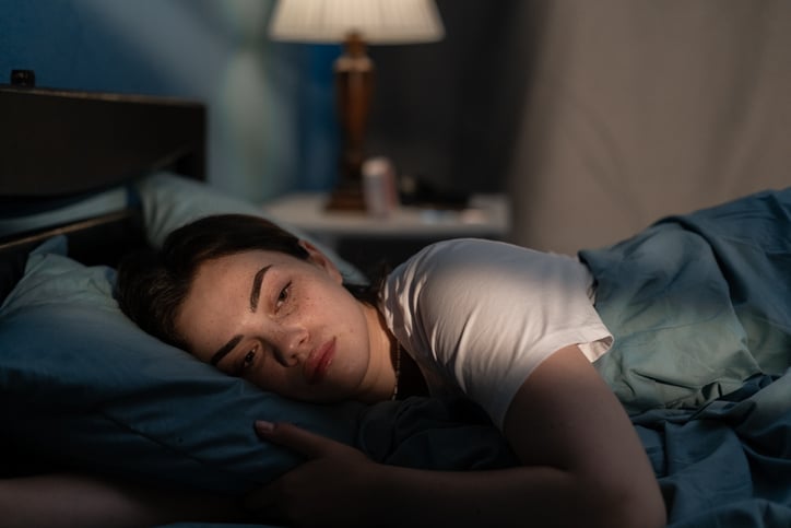 Une femme n'arrive pas à dormir