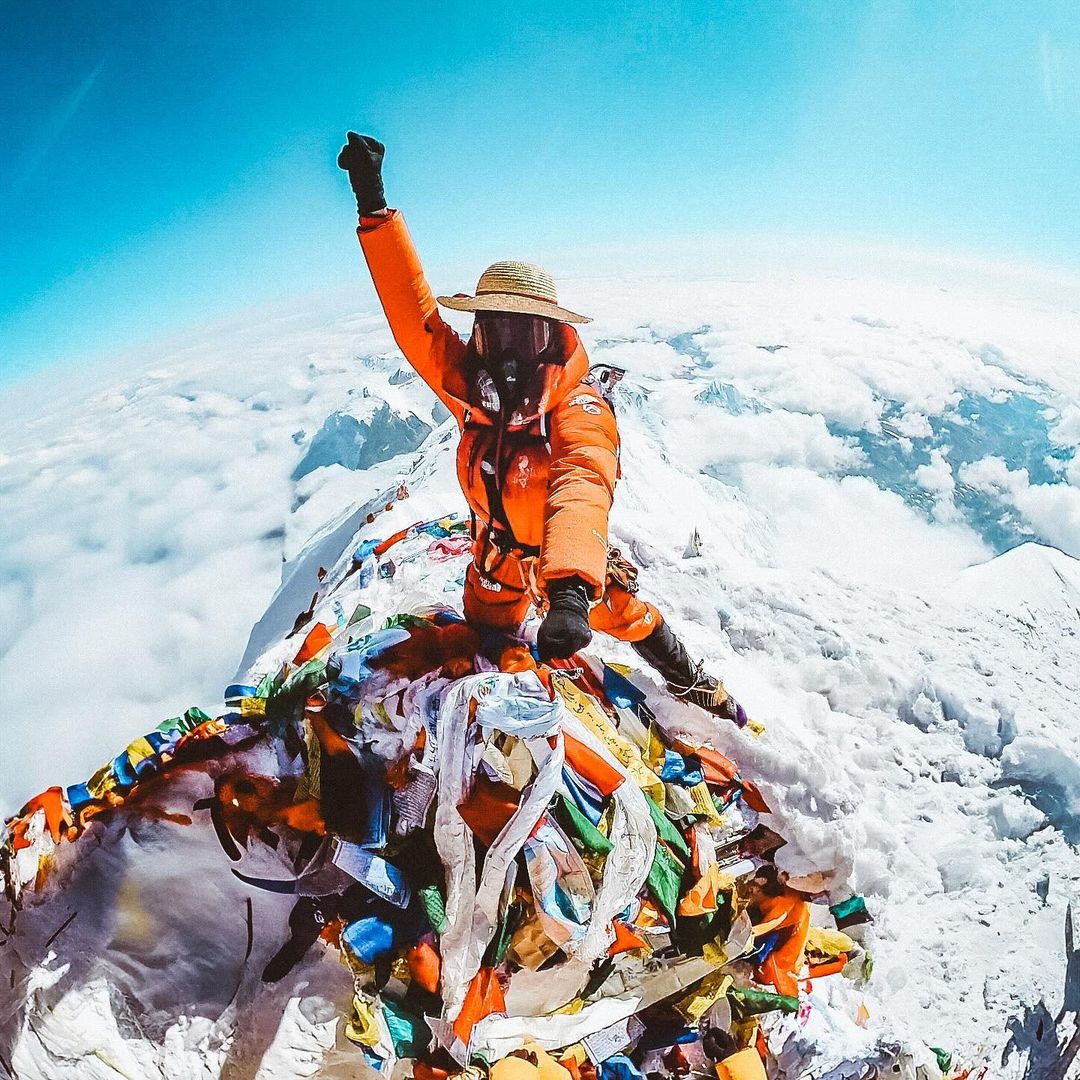 Inoxtag dans son ascension de l'Everest