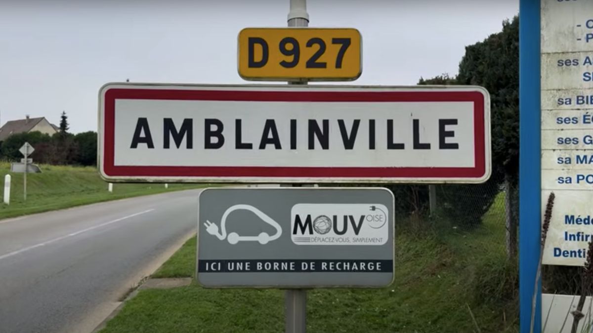 Panneau du village d'Amblainville (Oise)