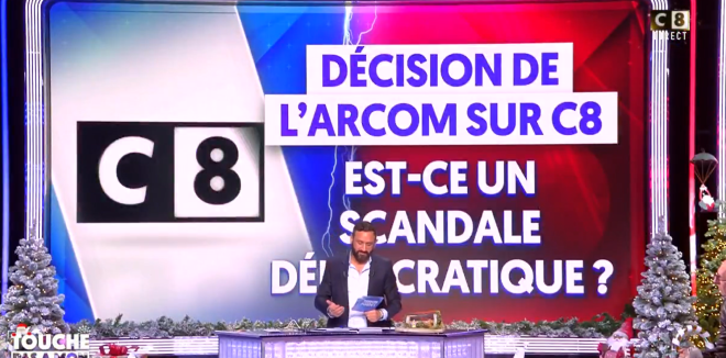 Cyril Hanouna sur le plateau de TPMP