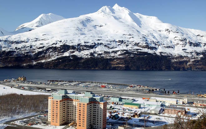 Les Begich Towers à Whittier en Alaska