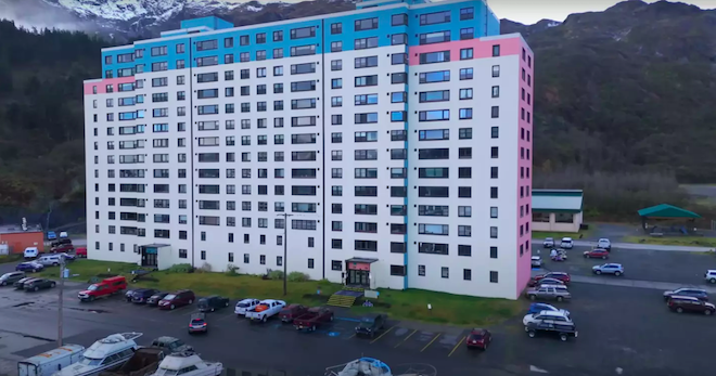 Les Begich Towers à Whittier en Alaska