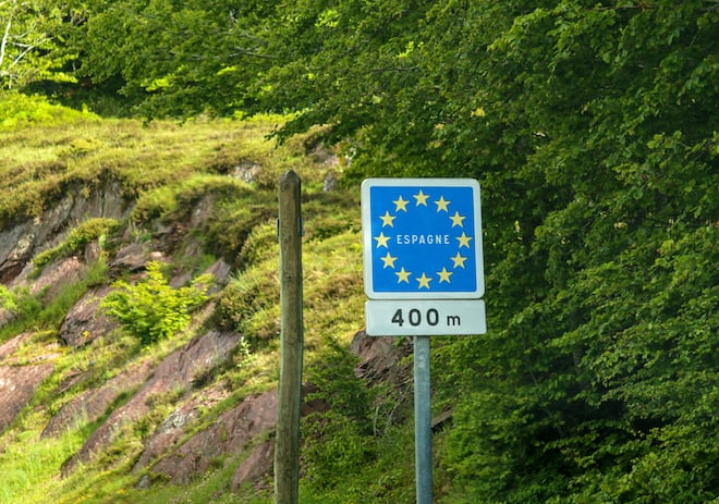 Panneau annonçant l'arrivée en Espagne