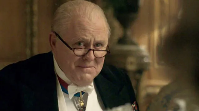 John Lithgow dans The Crown