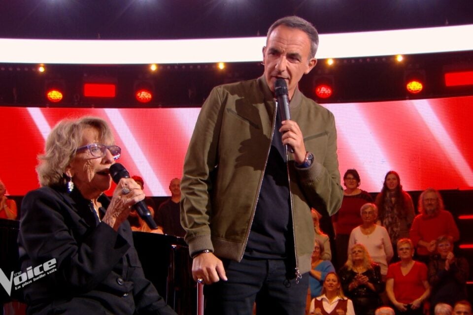 Colette avec Nikos Aliagas, présentateur de The Voice