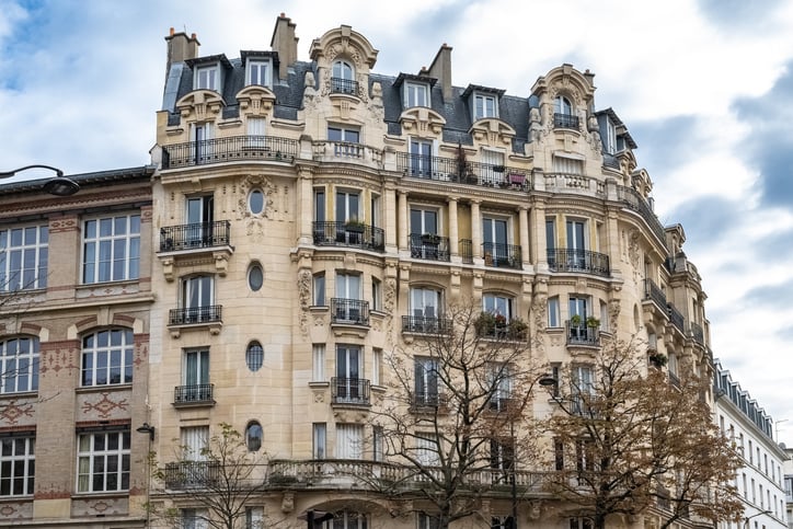 Un bâtiment à Paris