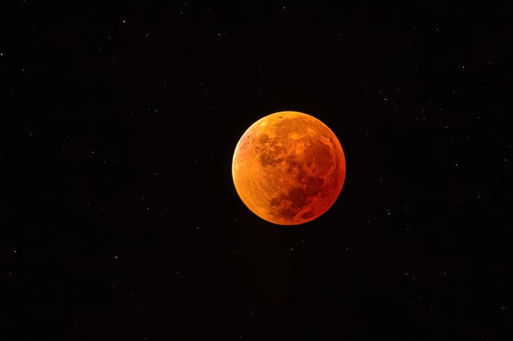 Une éclipse lunaire totale