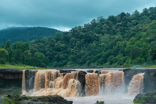 Cascade dans l'État du Gujurat (Inde)