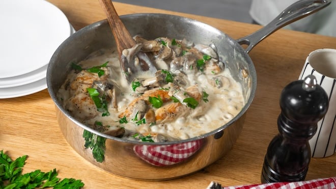 cocotte de poulet crémeux aux champignons