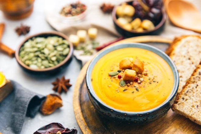 velouté orange aux patates douces et lentilles corail