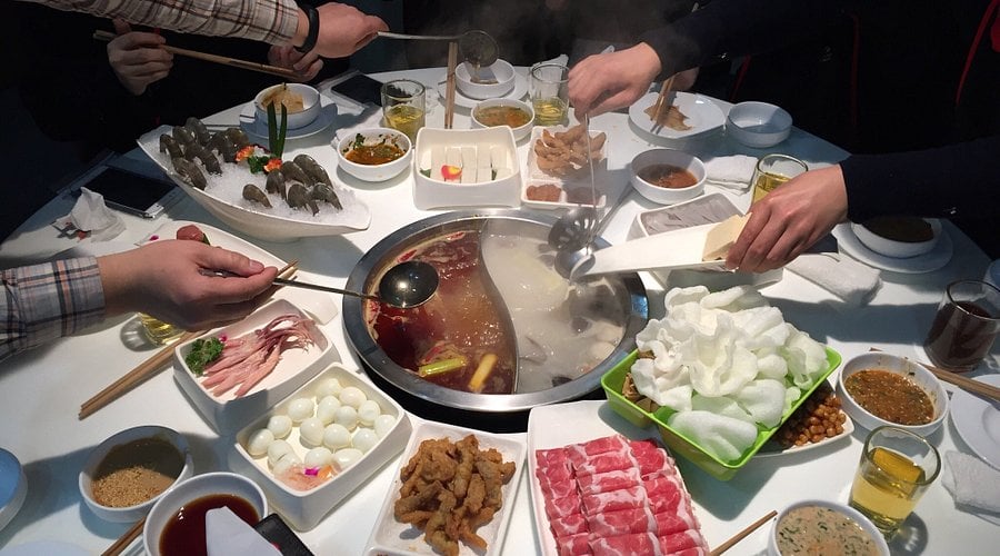 Un restaurant Haidilao, spécialiste de la fondue chinoise