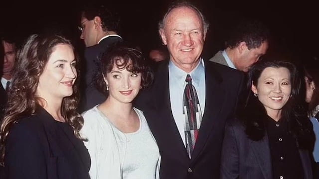 Gene Hackman, son épouse Betsy Arakawa, ainsi que ses deux filles nées d'un précédent mariage