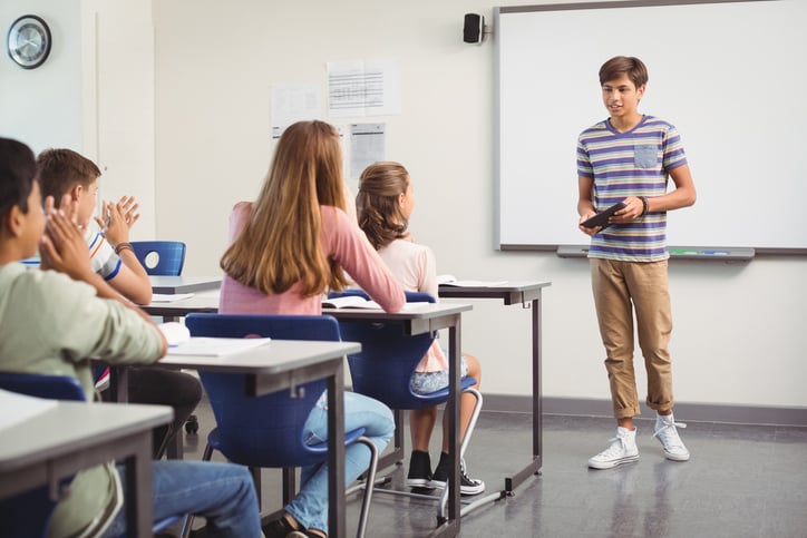 Une classe de collégiens