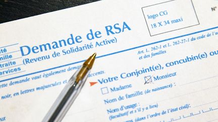 Un formulaire de demande de RSA