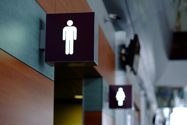 Toilettes dans un aéroport 