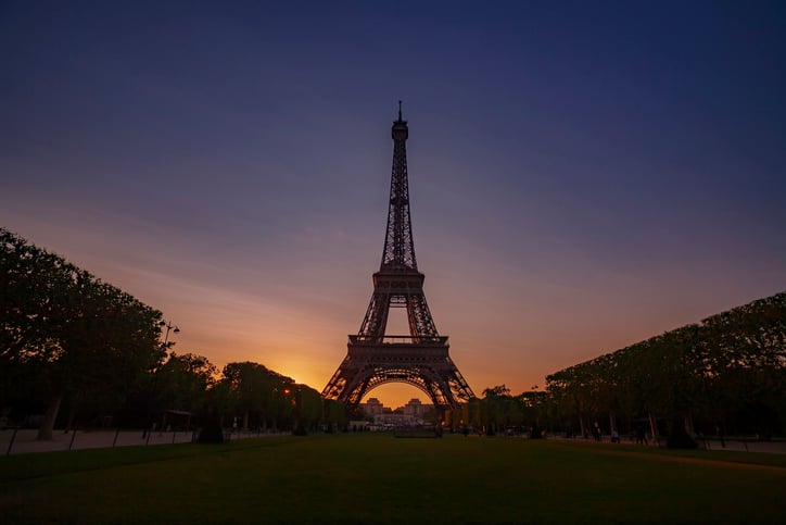 La Tour Eiffel la nuit