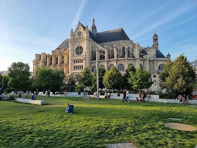 vue de l'église Saint-Eustache à Paris