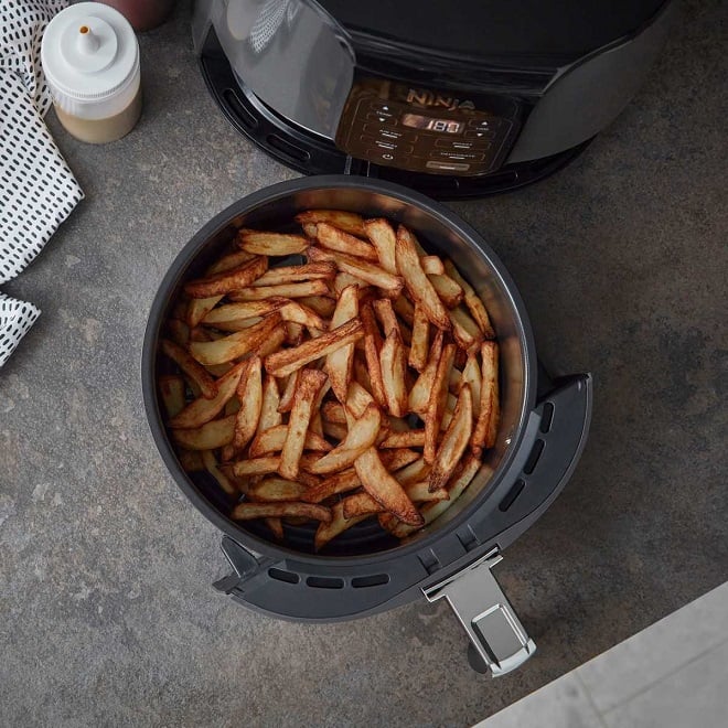 portion de frites ayant cuit dans un Airfryer