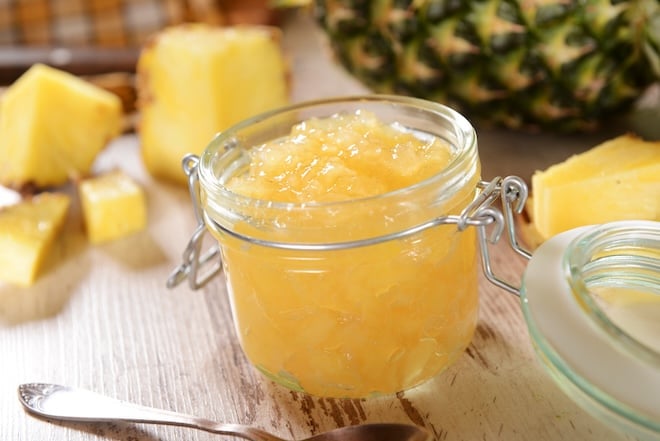 pot de compote à l'ananas