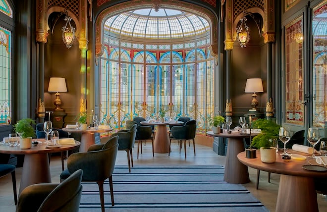 salle de restaurant au Château-Hôtel Grand Barrail