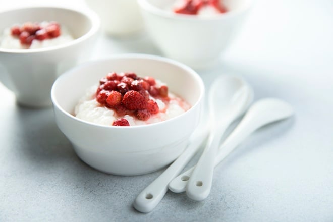 bol de riz au lait aux fruits rouges