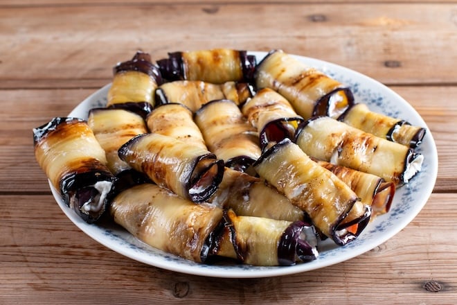 rouleaux d'aubergines farcis au chèvre frais